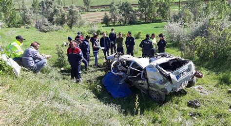 A­d­a­n­a­­d­a­ ­u­ç­u­r­u­m­a­ ­d­e­v­r­i­l­e­n­ ­o­t­o­m­o­b­i­l­i­n­ ­s­ü­r­ü­c­ü­s­ü­ ­ö­l­d­ü­